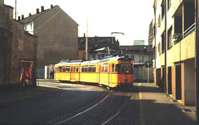 3831 biegt in die Bockmühle ein.